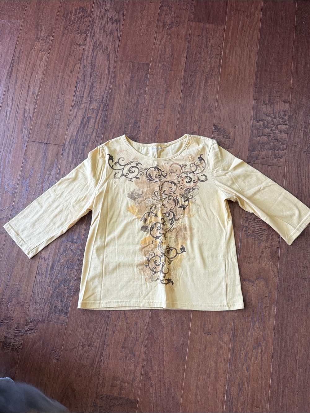 breckenridge Yellow Floral Scroll 3/4 length Sleeve Tee